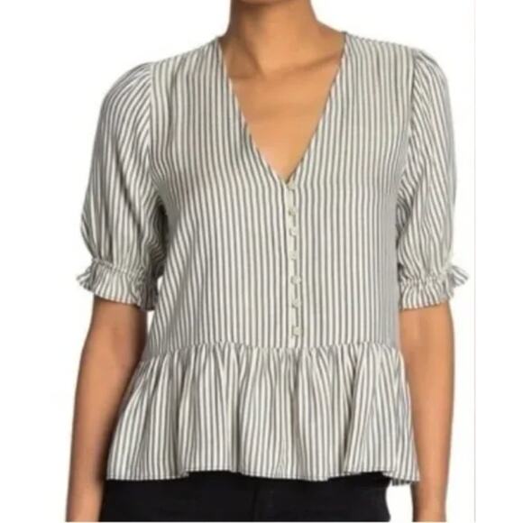 Madewell Courtyard Ruffle-Hem Top in Stripe - Picture 2 of 6